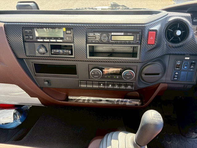 日野 レンジャー 中型 冷凍冷蔵バン 2KG-FD2ABG(88929) 22枚目