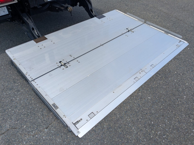 日野 レンジャー 中型 冷凍冷蔵バン 2KG-FD2ABG(88938) 10枚目