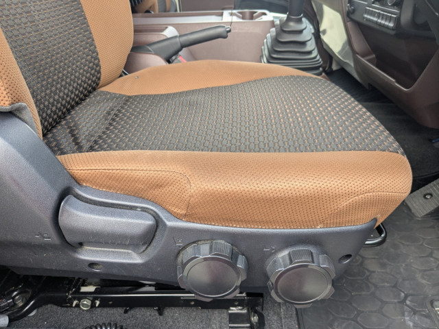 日野 レンジャー 中型 冷凍冷蔵バン 2KG-FD2ABG(88938) 34枚目