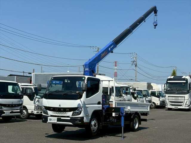 三菱ふそう キャンター 小型 クレーン付き 2RG-FEAV0(88941) 1枚目