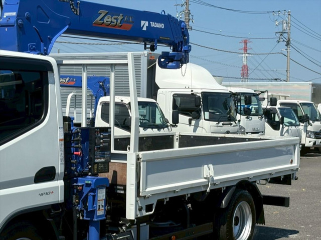 三菱ふそう キャンター 小型 クレーン付き 2RG-FEAV0(88941) 6枚目