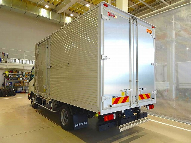 日野 デュトロ 小型 アルミバン 2PG-XZU712M(88950) 4枚目