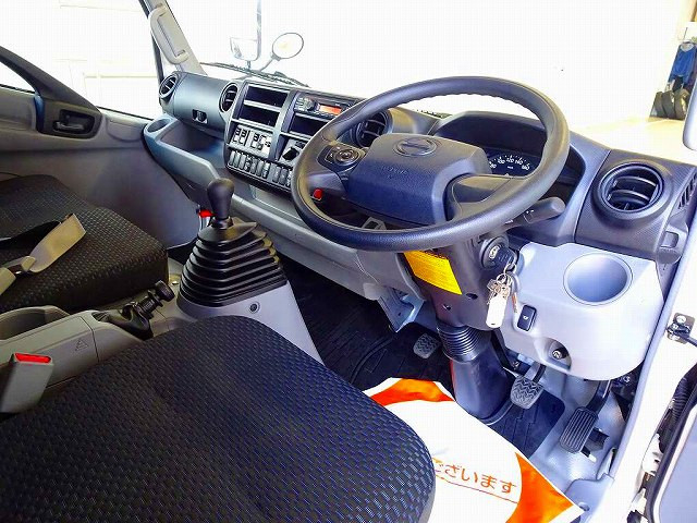 日野 デュトロ 小型 アルミバン 2PG-XZU712M(88950) 5枚目