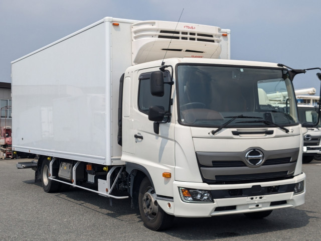 日野 レンジャー 中型 冷凍冷蔵バン 2KG-FD2ABG(88958) 3枚目