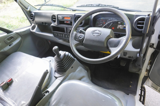 Hino dutro Small Dump trucks 2KG-XZU675T(88960) 3枚目