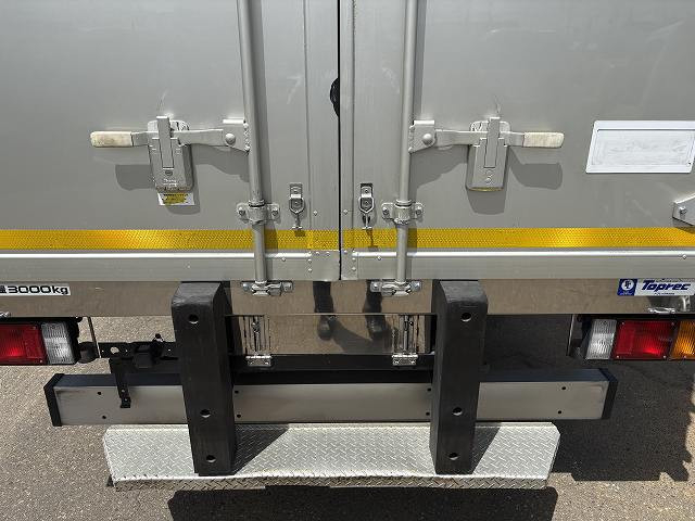 いすゞ エルフ 小型 冷凍冷蔵バン 2RG-NPR88AN(88964) 18枚目