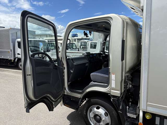 いすゞ エルフ 小型 冷凍冷蔵バン 2RG-NPR88AN(88964) 49枚目