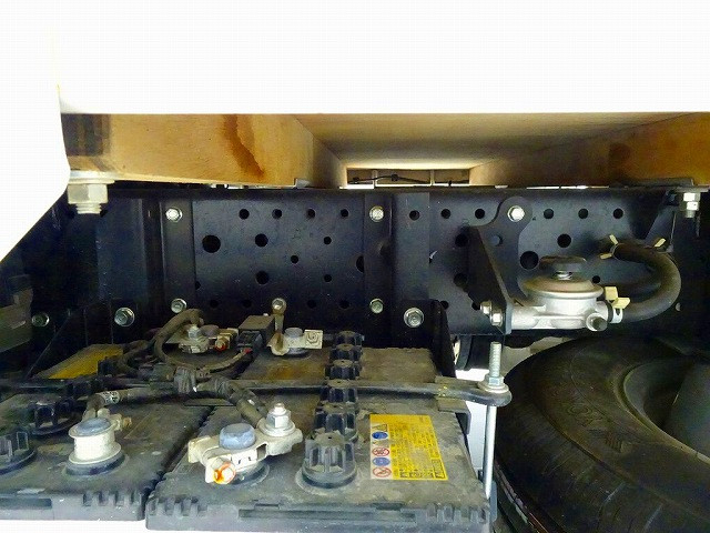 いすゞ エルフ 小型 平ボディ 2RG-NHR88A(88977) 29枚目