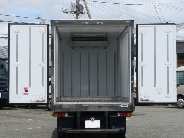 三菱ふそう キャンター 小型 冷凍冷蔵バン 2RG-FBAV0(88983) 9枚目