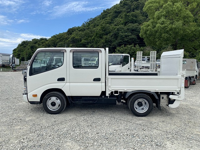 日野 デュトロ 小型 Wキャブ 2RG-XZU605M(88989) 4枚目