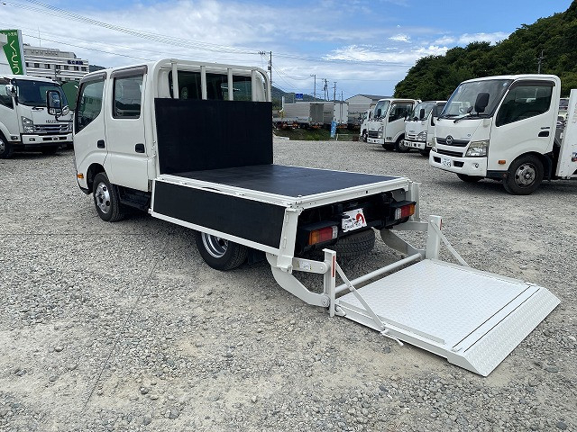 日野 デュトロ 小型 Wキャブ 2RG-XZU605M(88989) 13枚目