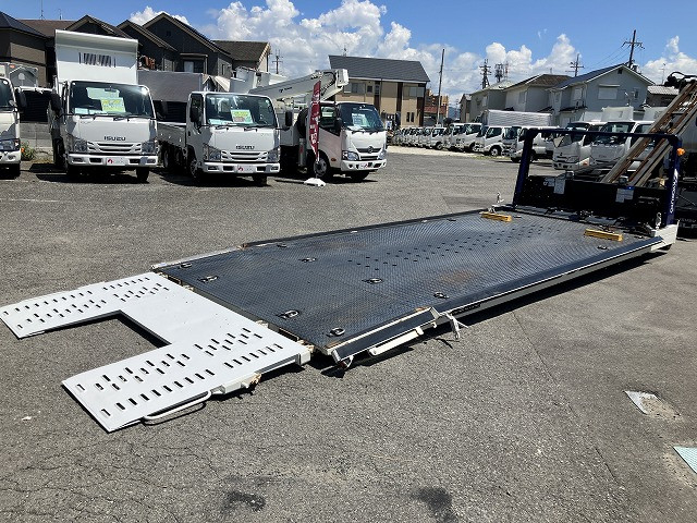 いすゞ エルフ 小型 車載専用車 2RG-NPR88AN(88990) 15枚目