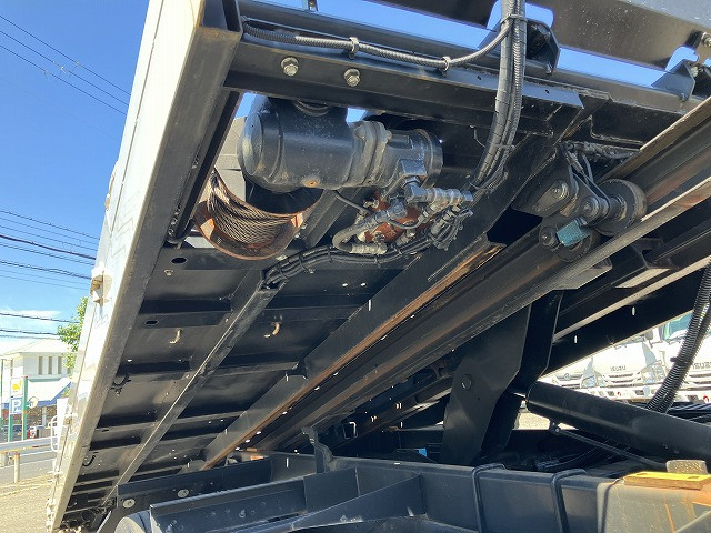 いすゞ エルフ 小型 車載専用車 2RG-NPR88AN(88990) 25枚目