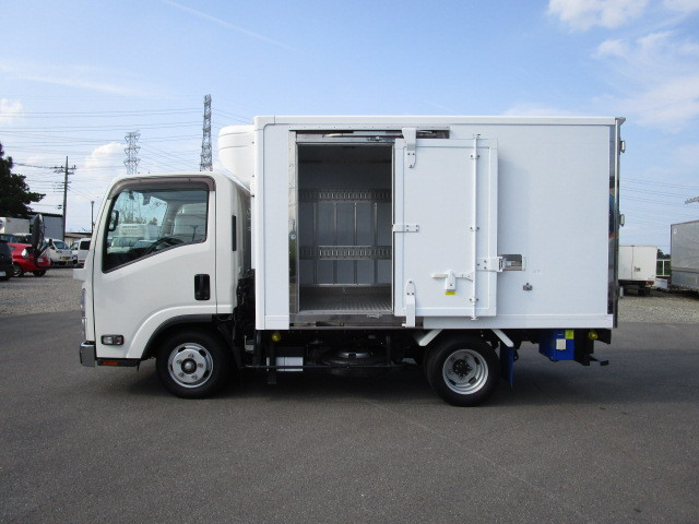 いすゞ エルフ 小型 冷凍冷蔵バン 2RG-NLR88AN(88991) 9枚目