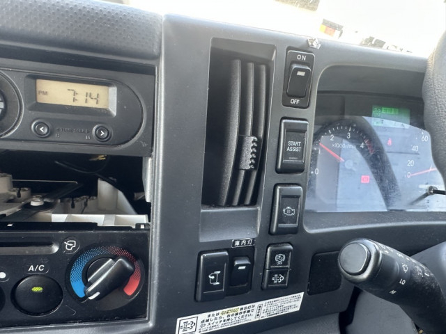 いすゞ エルフ 小型 冷凍冷蔵バン 2RG-NLR88AN(89000) 25枚目