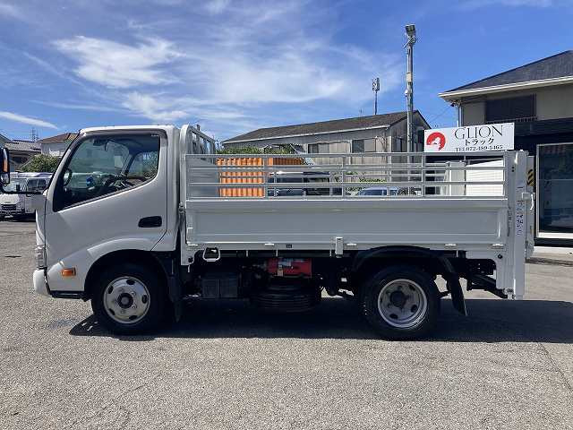 トヨタ トヨエース 小型 平ボディ 2RG-XZU605(89009) 4枚目