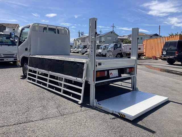 トヨタ トヨエース 小型 平ボディ 2RG-XZU605(89009) 13枚目