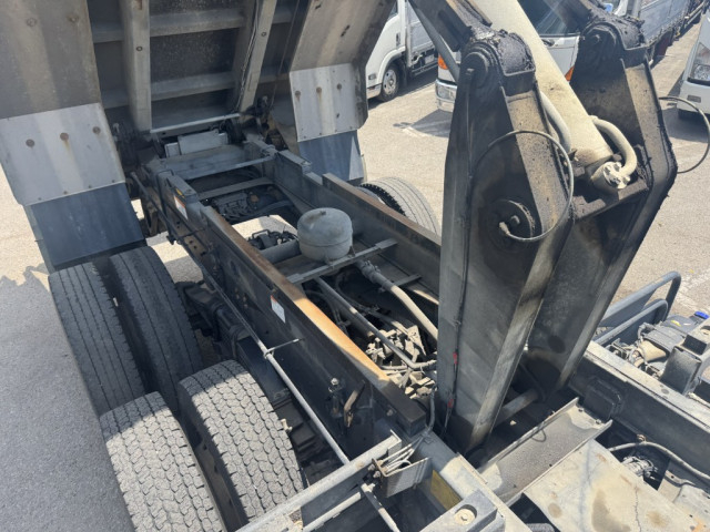 いすゞ ギガ 大型 土砂ダンプ 2PG-CXZ77CT(89016) 16枚目