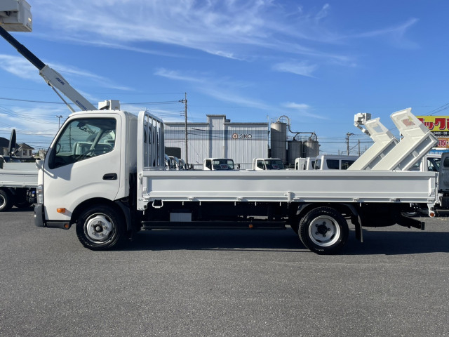 トヨタ トヨエース 小型 平ボディ 2RG-XZU710(89017) 8枚目