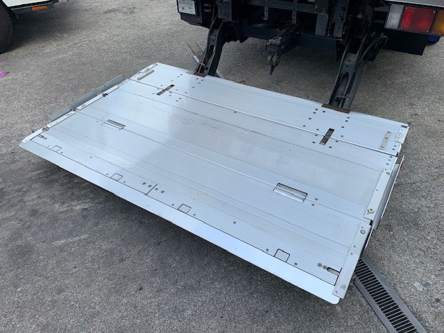いすゞ エルフ 小型 冷凍冷蔵バン 2RG‐NPR88AN(89024) 11枚目
