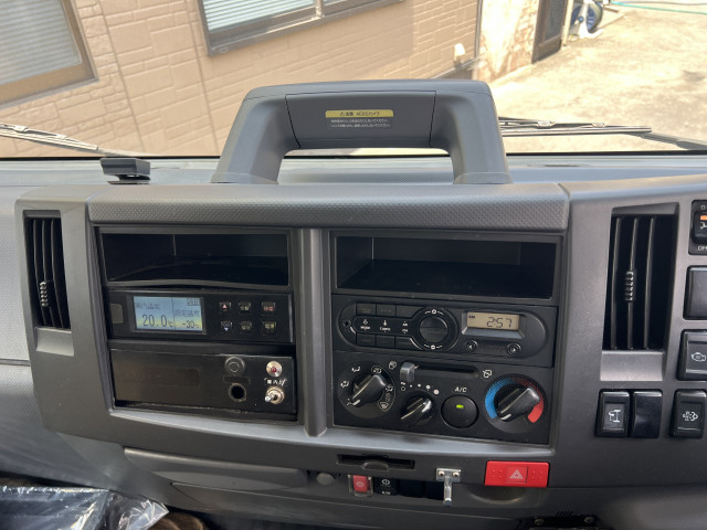 いすゞ エルフ 小型 冷凍冷蔵バン 2RG‐NPR88AN(89024) 18枚目
