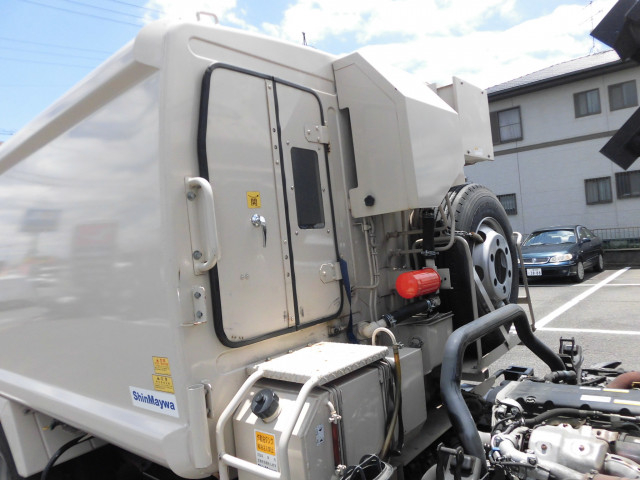 いすゞ エルフ 小型 塵芥車（プレス式） 2PG-NPR88YN(89035) 8枚目