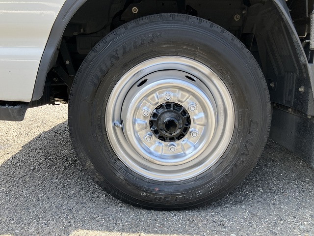 いすゞ エルフ 小型 平ボディ 2RG-NJR88A(89046) 24枚目