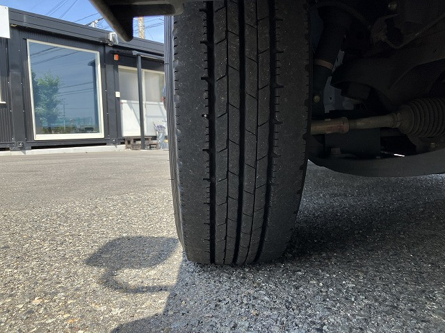 いすゞ エルフ 小型 平ボディ 2RG-NJR88A(89046) 27枚目