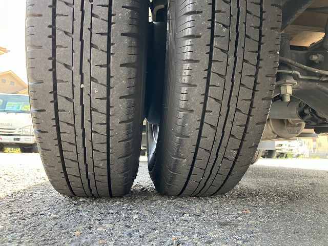 いすゞ エルフ 小型 平ボディ 2RG-NJR88A(89046) 31枚目