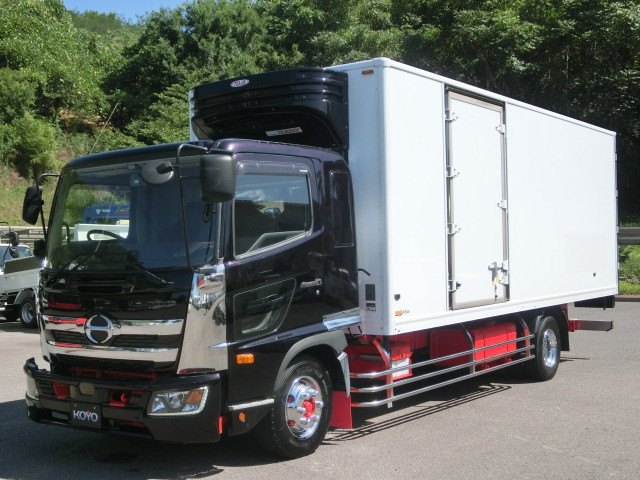 日野 レンジャー 中型 冷凍冷蔵バン 2KG-FD2ABG(89051) 1枚目