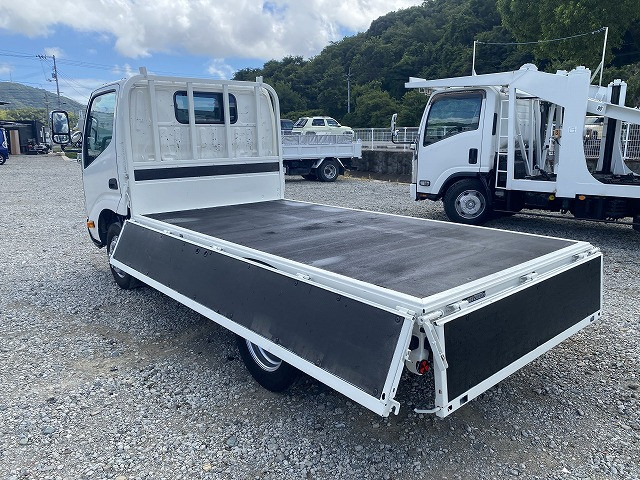 トヨタ ダイナ 小型 平ボディ 2RG-XZU605(89052) 13枚目