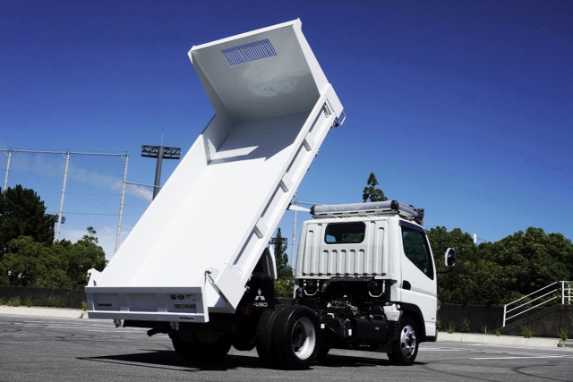 三菱ふそう キャンター 小型 土砂ダンプ 2PG-FBA30(89055) 2枚目