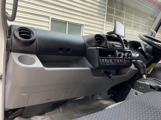 トヨタ ダイナ 小型 アルミバン 2RG-XZU605(89057) 18枚目