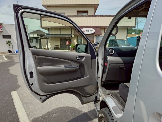 日産自動車 キャラバン 小型 ワンボックス LDF-VW2E26(89082) 18枚目