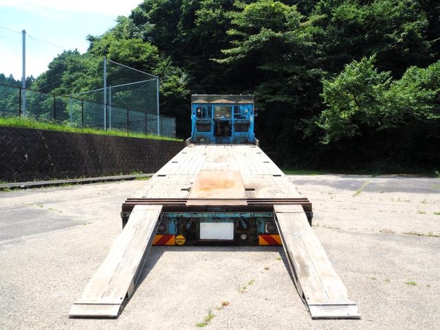 UDトラックス（日産） クオン 大型 車載専用車 *********(89104) 4枚目