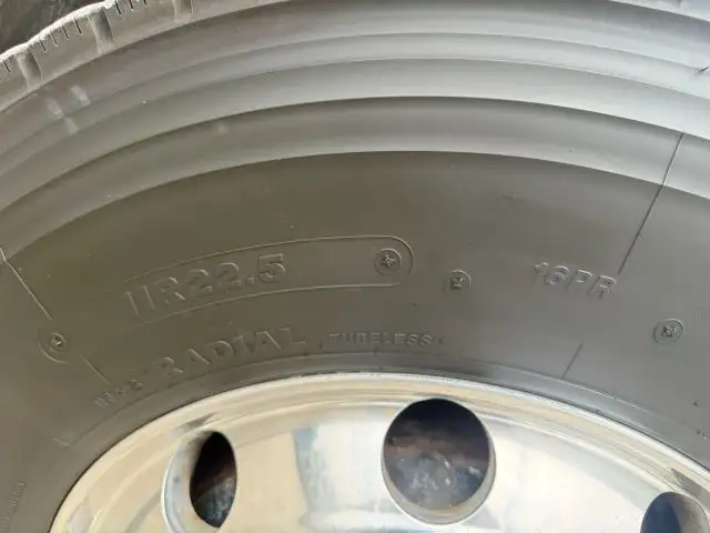 いすゞ ギガ 大型 トラクタ QKG-EXD52BD(108639) 10枚目