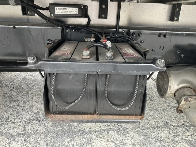 三菱ふそう ファイター 小型 アルミバン 2KG-FK65F(89134) 11枚目