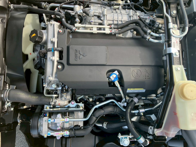 三菱ふそう キャンター 小型 冷凍冷蔵バン 2RG-FBAV0(89153) 19枚目