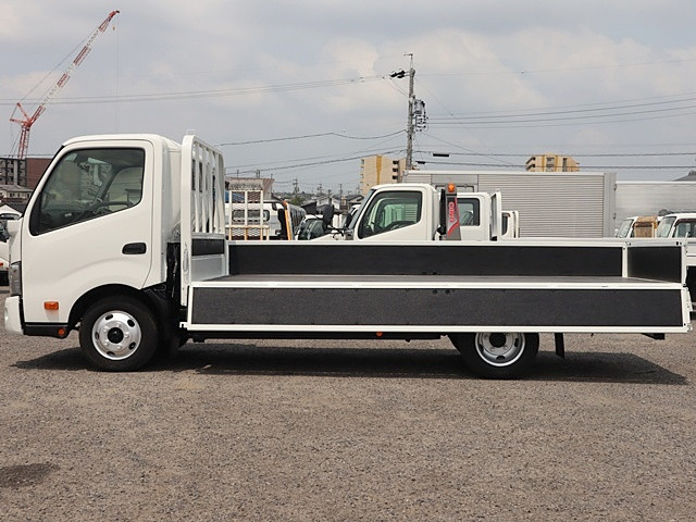 トヨタ ダイナ 小型 平ボディ 2RG-XZC710(89160) 13枚目