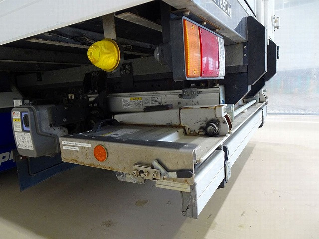 いすゞ エルフ 小型 冷凍冷蔵バン 2RG-NPR88AN(89165) 33枚目