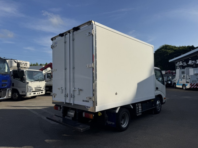 日野 デュトロ 小型 冷凍冷蔵バン 2RG-XZC605M(89170) 3枚目