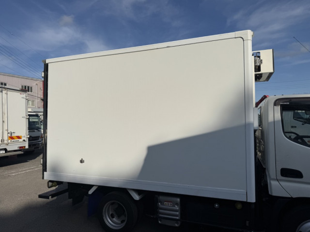 日野 デュトロ 小型 冷凍冷蔵バン 2RG-XZC605M(89170) 6枚目