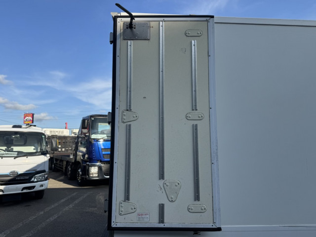 日野 デュトロ 小型 冷凍冷蔵バン 2RG-XZC605M(89170) 18枚目