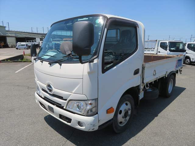 日野 デュトロ 小型 平ボディ 2RG-XZU605M(89172) 2枚目