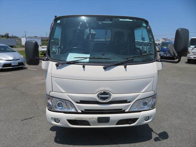日野 デュトロ 小型 平ボディ 2RG-XZU605M(89172) 3枚目