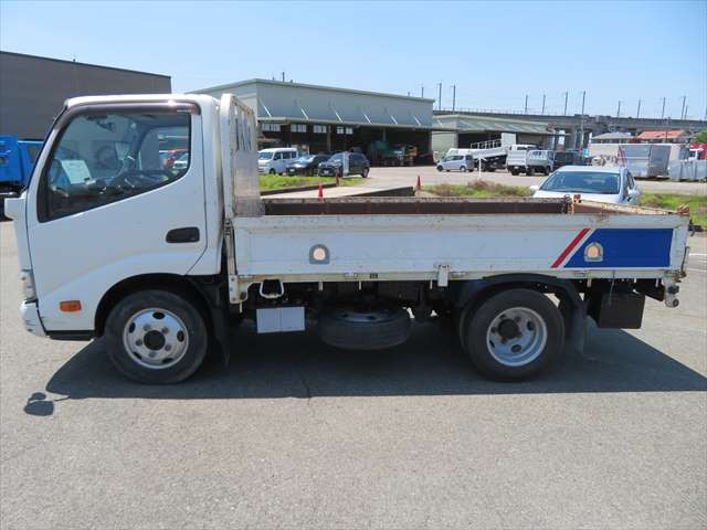 日野 デュトロ 小型 平ボディ 2RG-XZU605M(89172) 9枚目