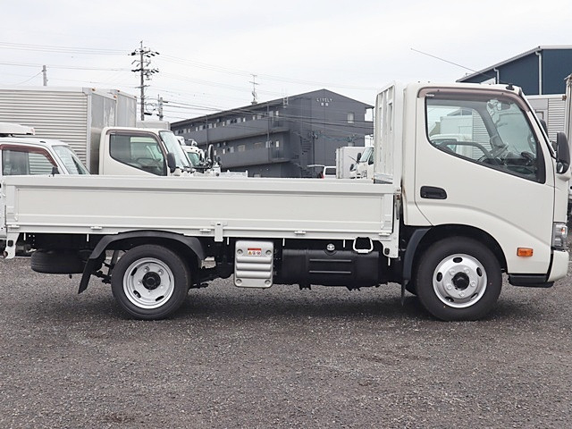 トヨタ トヨエース 小型 平ボディ 2RG-XZC605(89181) 8枚目