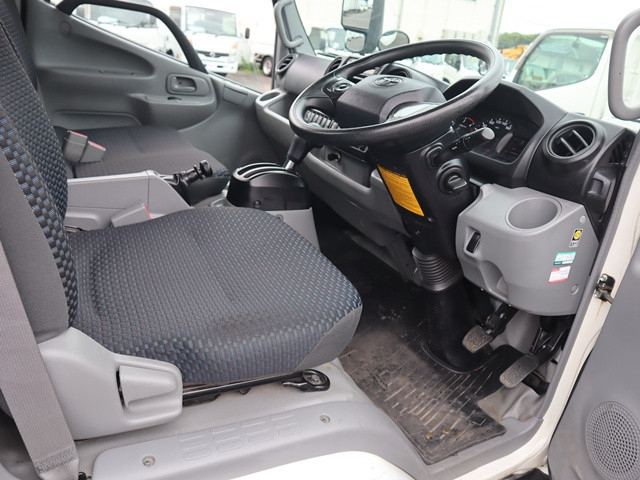 トヨタ トヨエース 小型 平ボディ 2RG-XZC605(89181) 30枚目