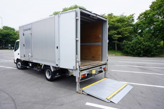 トヨタ ダイナ 小型 アルミバン 2RG-XZU722(89205) 21枚目