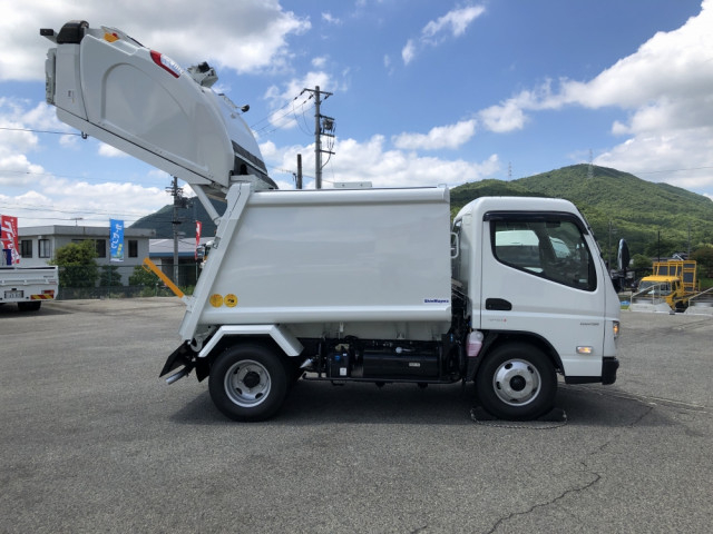 三菱ふそう キャンター 小型 塵芥車（プレス式） 2RG-FEAV0(89263) 7枚目